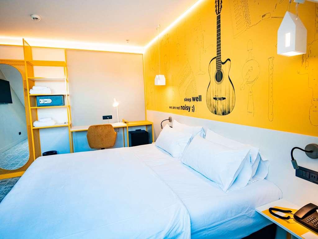 Ibis Styles Sibiu Arsenal Otel Oda fotoğraf