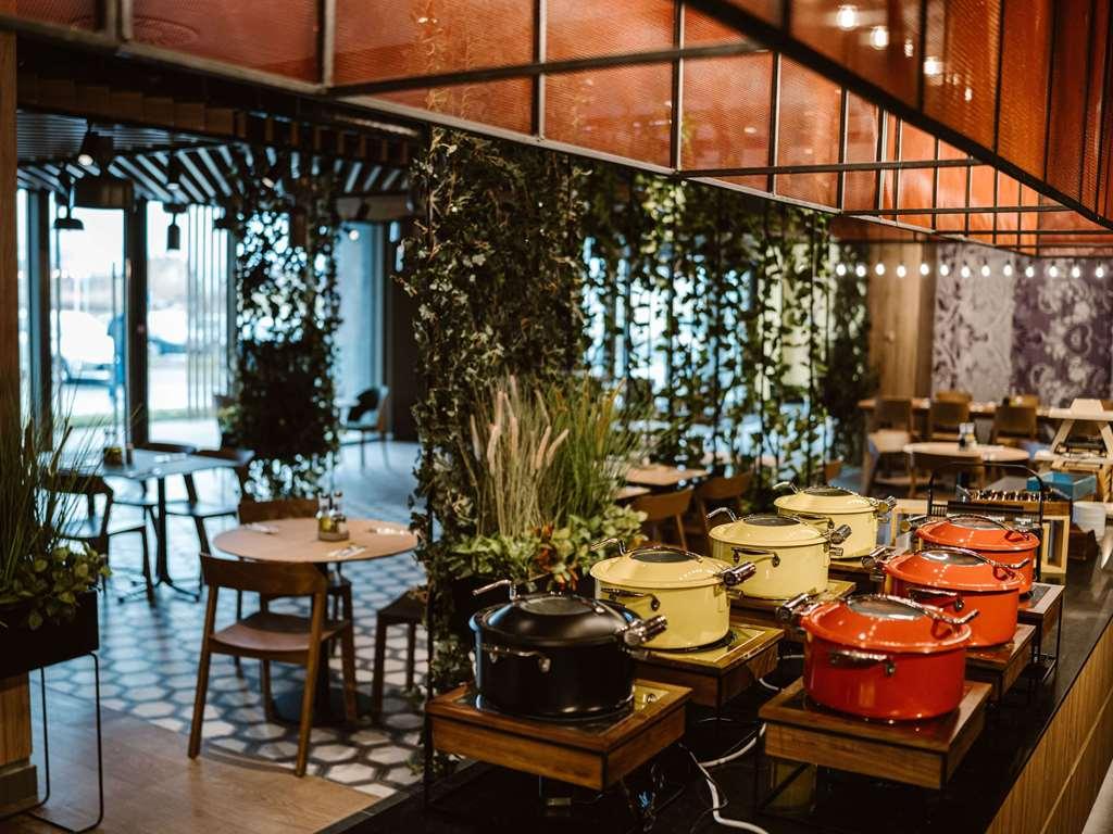 Ibis Styles Sibiu Arsenal Otel Restoran fotoğraf